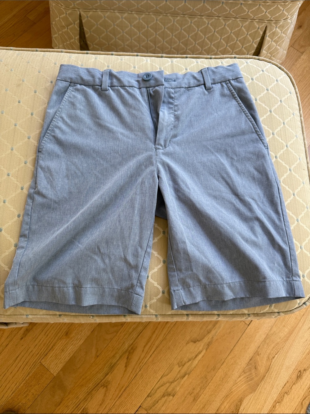 Vineyard Vines Light Blue Performance Shorts, size 12